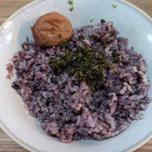 昔はこれが普通だったのに、こんな食事が贅沢に思えるって・・・。 | 元風俗嬢ニューハーフの美学